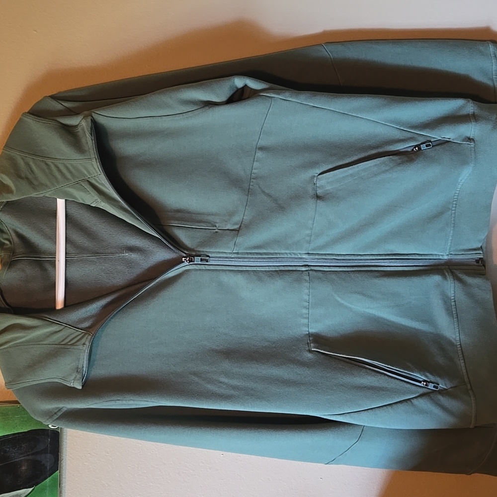 Men’s lululemon hoodie